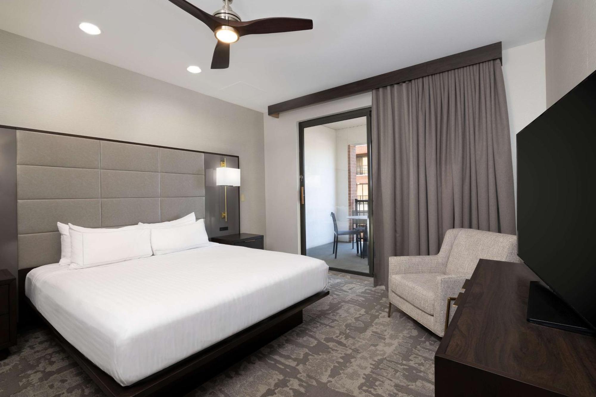 ฮิลตัน พรอเมนาด แอท แบรนสัน แลนดิ้ง โฮเต็ล Hotel ภายนอก รูปภาพ
