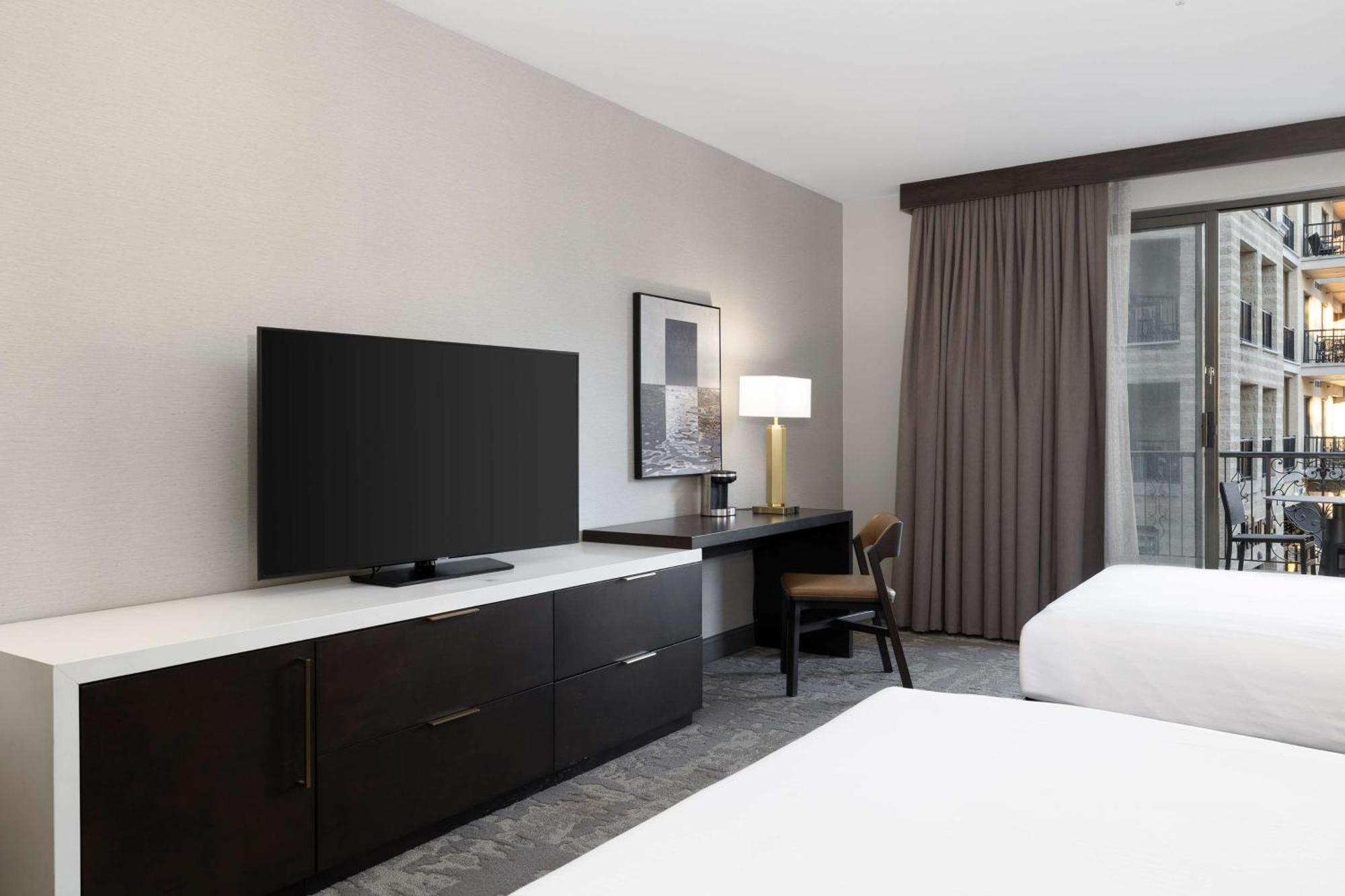 ฮิลตัน พรอเมนาด แอท แบรนสัน แลนดิ้ง โฮเต็ล Hotel ภายนอก รูปภาพ